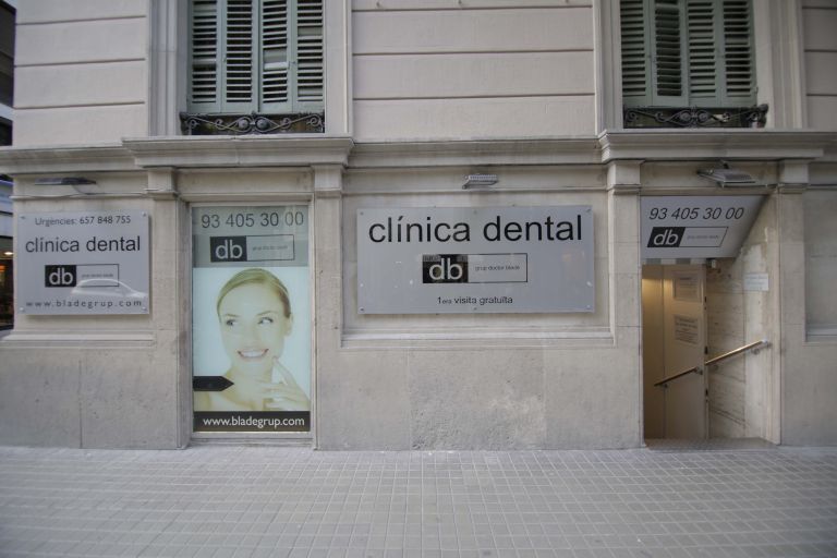 clínica dental Eixample Carrer Valencia